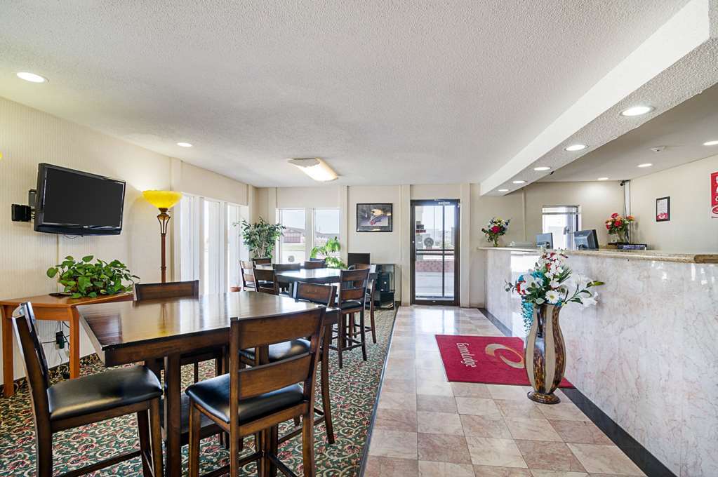 Econo Lodge Mcpherson מראה פנימי תמונה